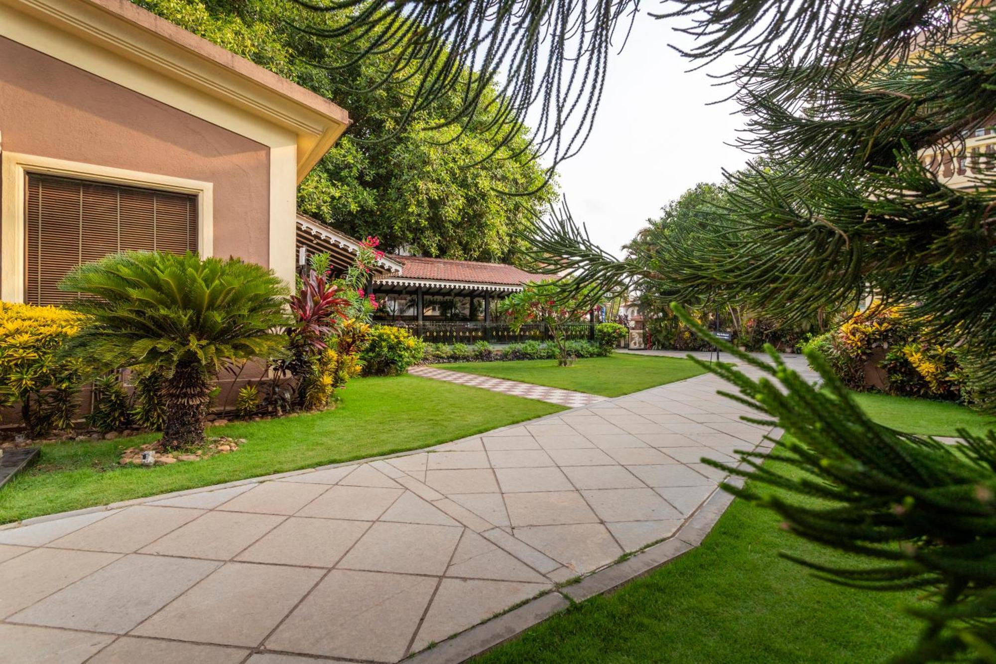 De Mandarin Beach Resort Suites & Villas, Candolim Ngoại thất bức ảnh